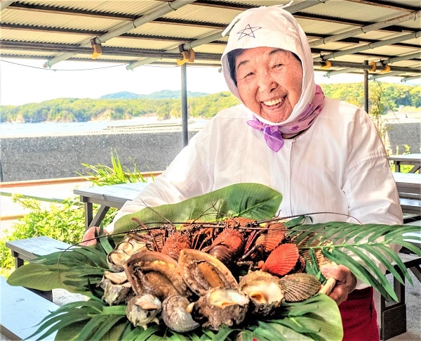 Fresh Seafood Caught by Ama Divers